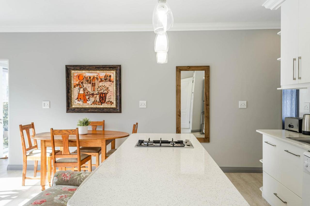 Whale Coast Ocean Villa Херманус Экстерьер фото